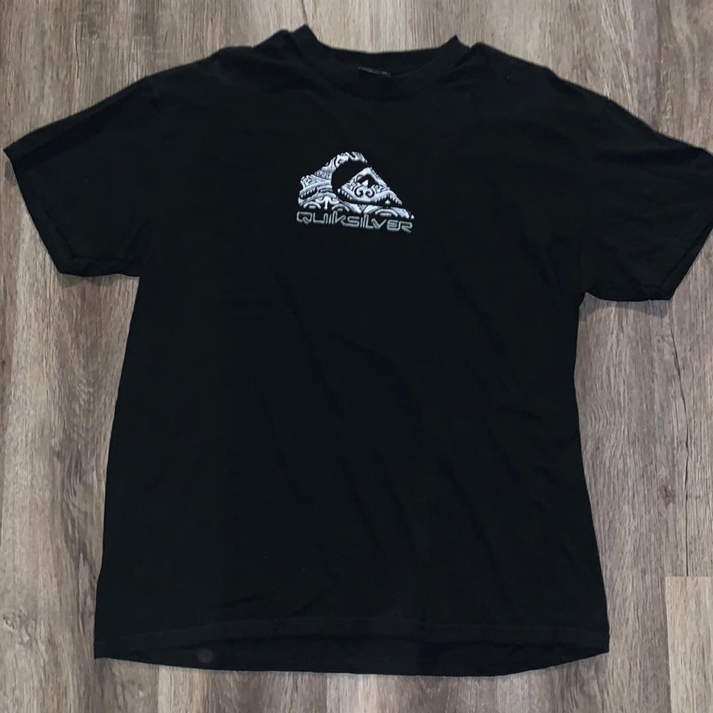 NWOT Quiksilver tshirt